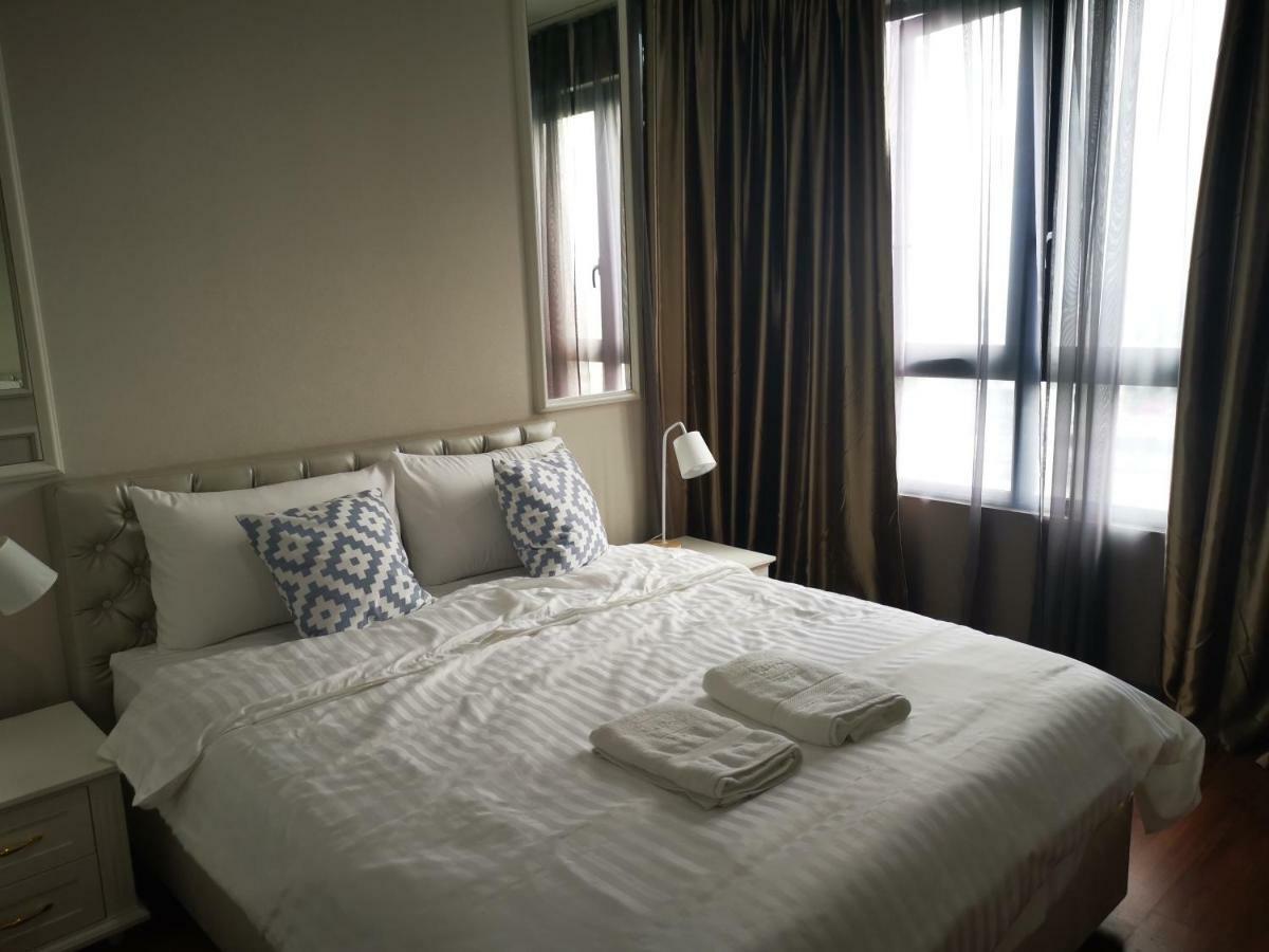 Studio Apartment With Balcony By Host Assist I-City Shah Alam Luaran gambar