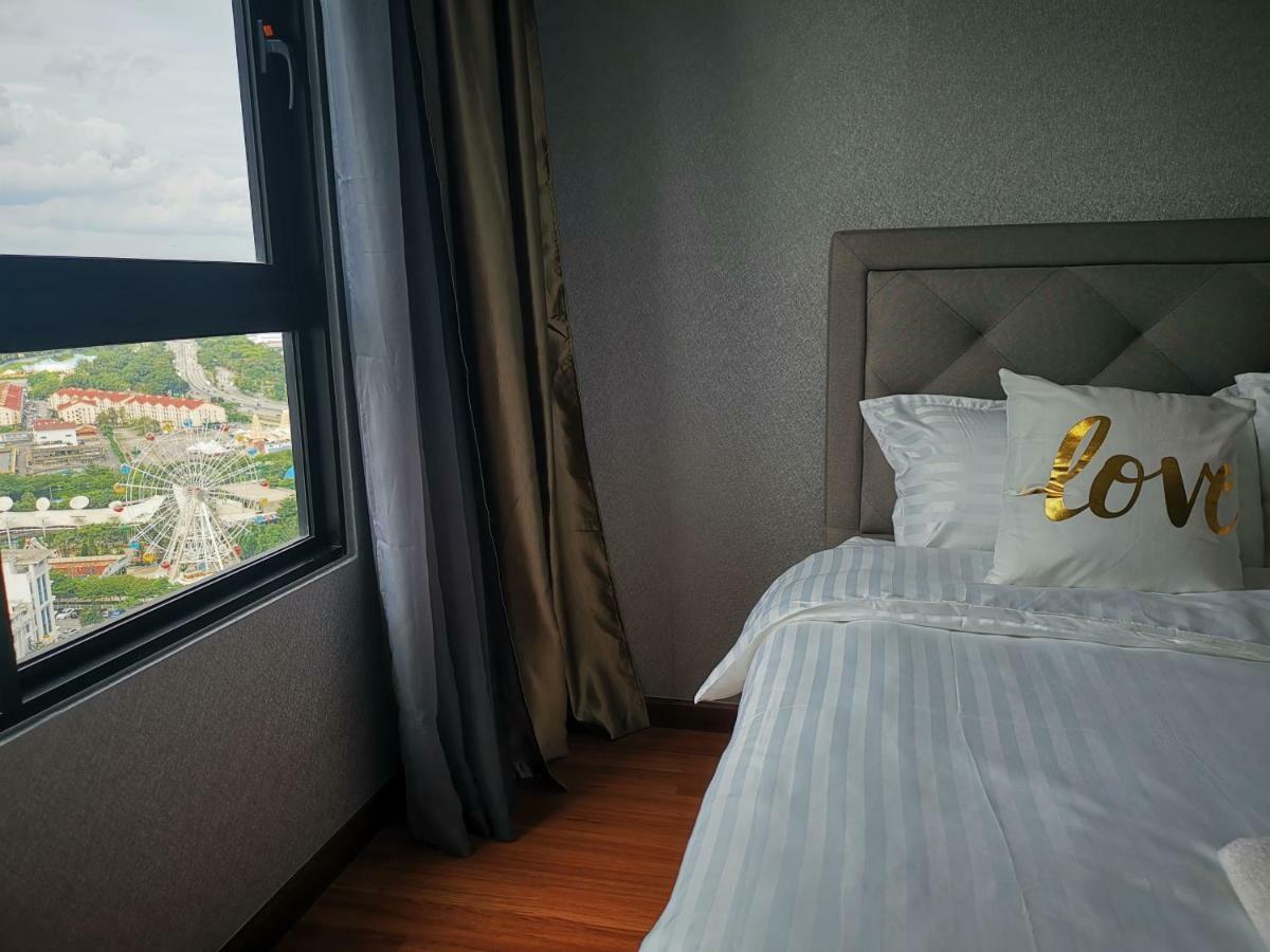 Studio Apartment With Balcony By Host Assist I-City Shah Alam Luaran gambar